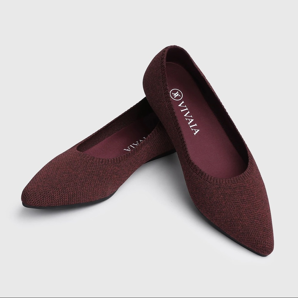 Vivaia Collection knit flats (size 39)